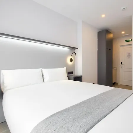 Dobo Madrid Callao Exterior photo