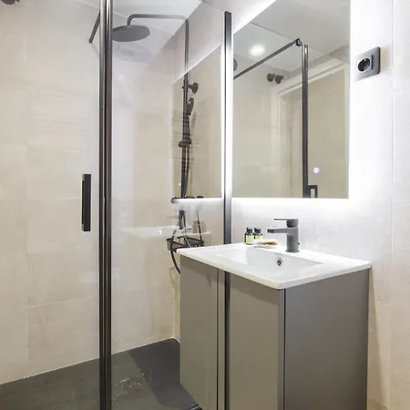 Dobo Madrid Callao Room photo