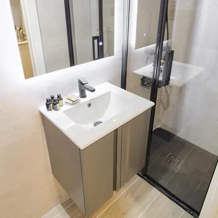 Dobo Madrid Callao Room photo