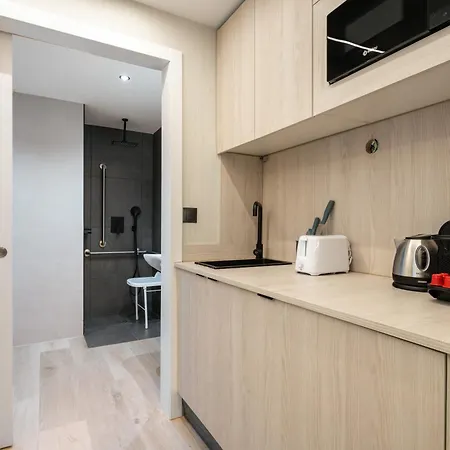 Dobo Madrid Callao Room photo